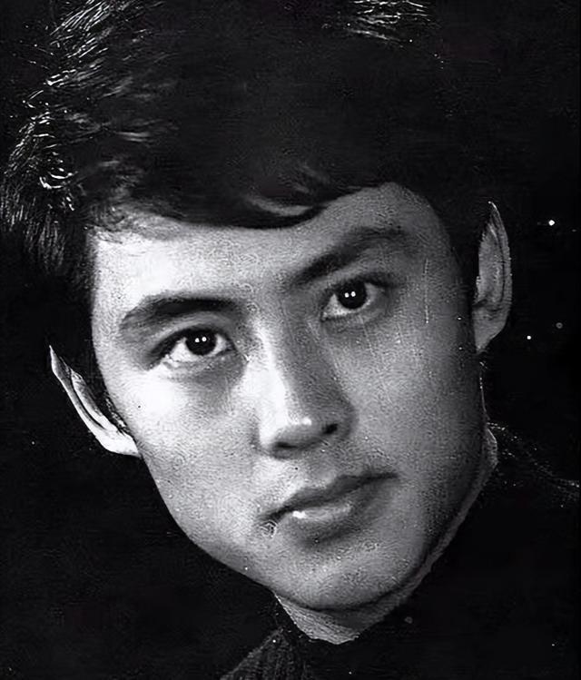 87版《红楼梦》贾琏风流好色，扮演者高宏亮却独宠大三岁妻子
