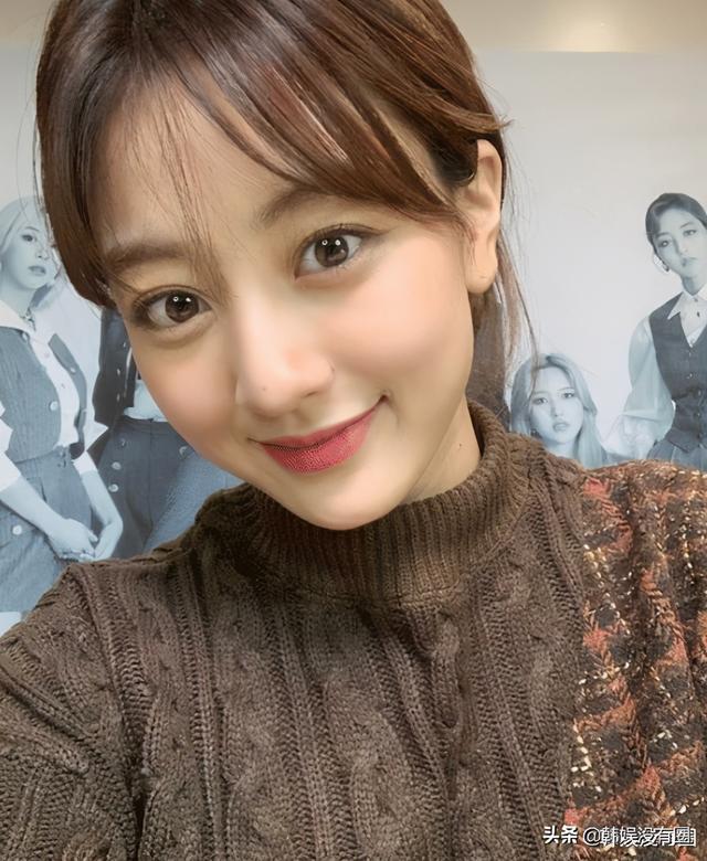 与姜丹尼尔分手后，Twice朴志效公开绝美自拍，更美了
