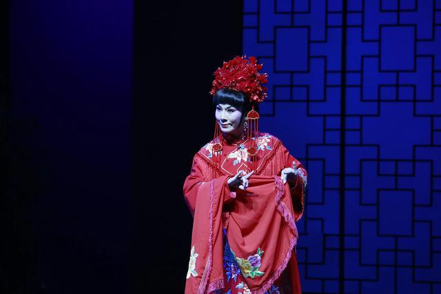汪荃珍女性命运三部曲之《风雨故园》