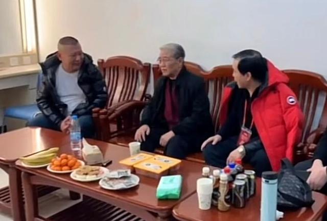 同样是天津同行，马志明怒赞郭德纲，赵津生却怒斥郭德纲“偷窃”