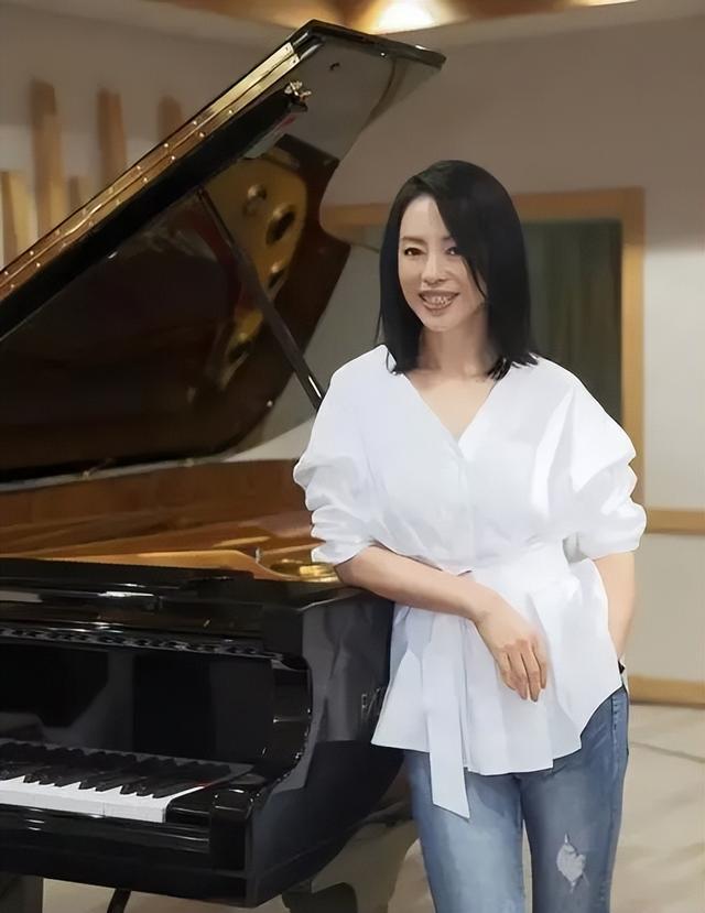 “黄妈”黄绮珊：四川妹子、远嫁台湾、三婚三离，如今怎么样了？