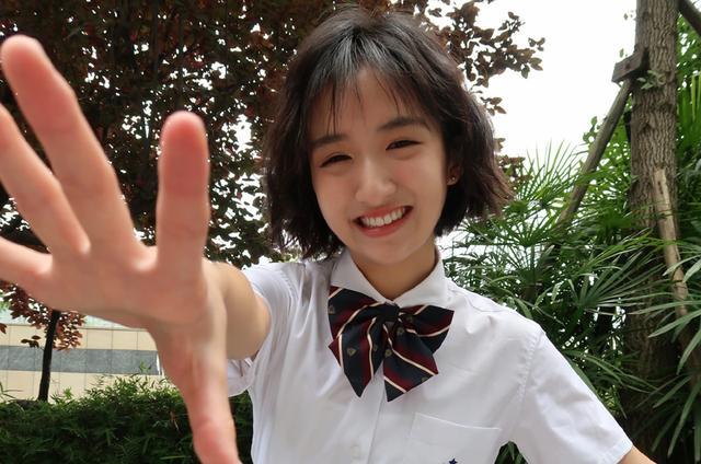 港星柏安妮教子有方，女儿许恩怡闪耀东京电影节，堪称星二代典范
