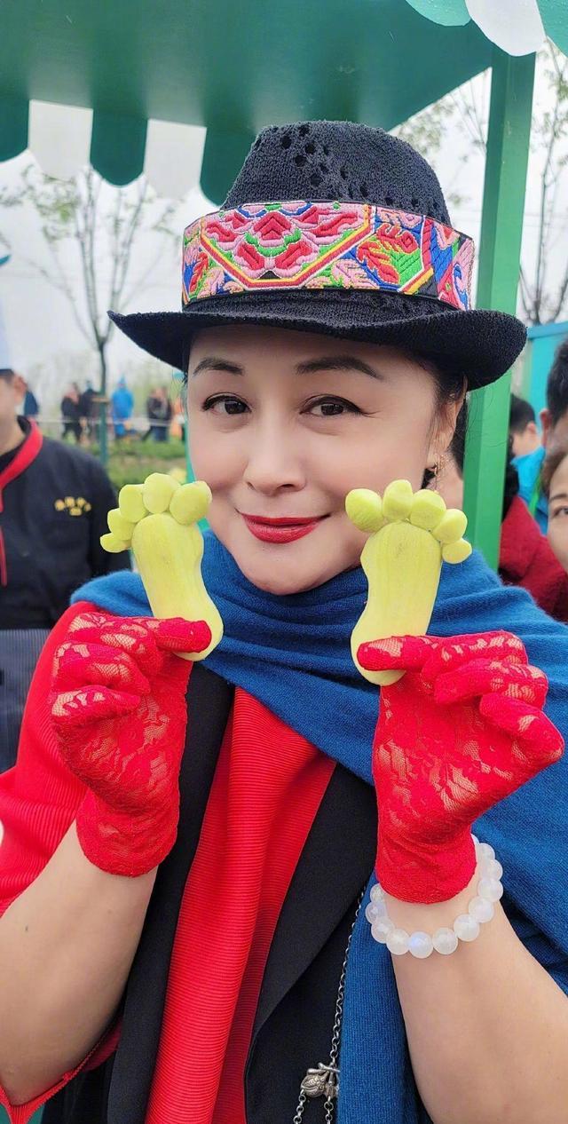 无子无女的于月仙去世后，张学松撑起两个家庭，他的选择让人动容