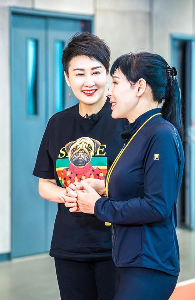 中国冬奥首银，8块小碎骨，坐着轮椅回国，叶乔波的励志故事
