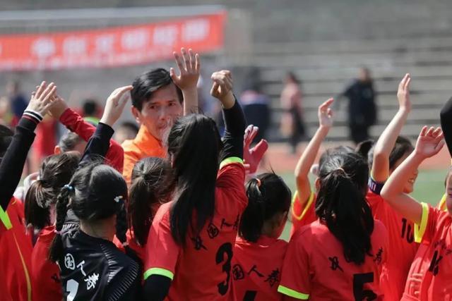 行走青训一线、用青春撑起“未来”：一探足球教练王嘉明的青训“智慧”