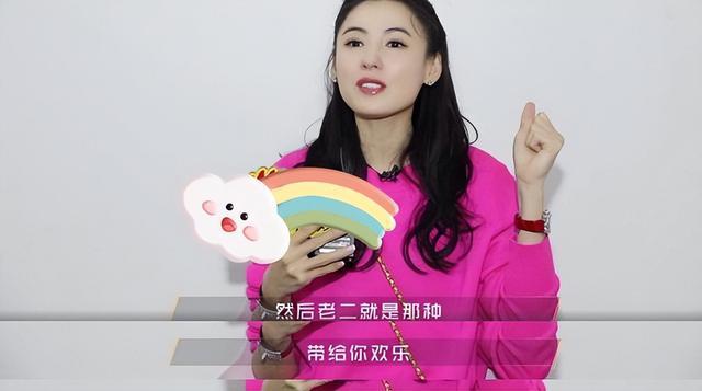14岁谢振轩长大成男子汉，陪妈妈张柏芝玩“贴脸杀”，夸像梁朝伟