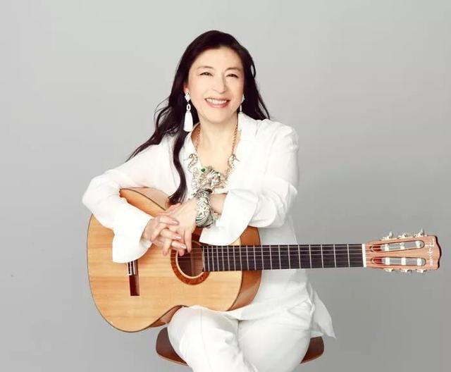 “温暖心灵的天籁之音”聆听小野丽莎9首浪漫温情的爵士
