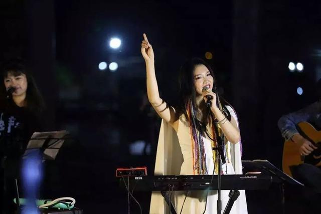 丽江小倩：唱着柔软的时光，想着远方的你