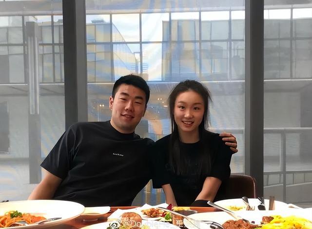 女篮小将宣布加盟NCAA！王泉泽妹妹，詹姆斯儿子好友，李梦接班人