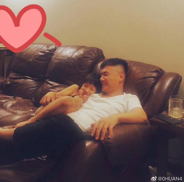 “老戏骨”于滨：为当演员和父亲闹翻，出道20年零绯闻，家庭幸福