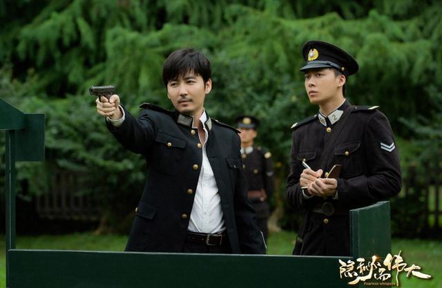 王泷正：长得帅，有演技，毕业十年无戏可演，37岁爱情事业双丰收