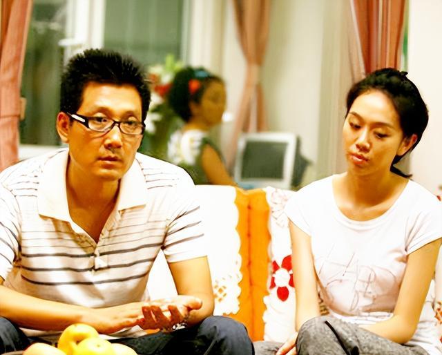 演员李崇霄：去世时年仅51岁，德国妻子与女儿悲痛万分