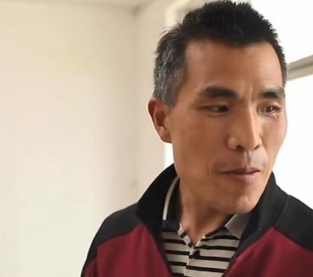 “80后”校长爷爷张鹏程：辞掉高薪垫14万修学校，一贫如洗白了头