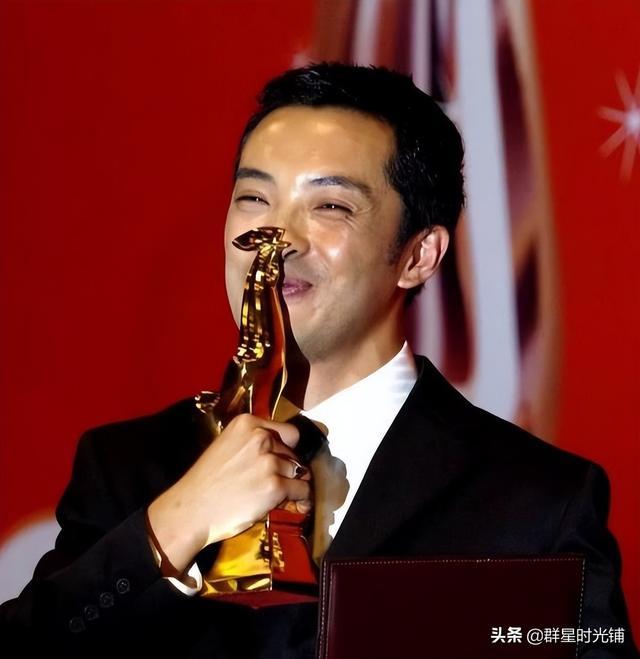 “四获影帝”富大龙：8岁出道，46岁买不起房，生活过得一地鸡毛