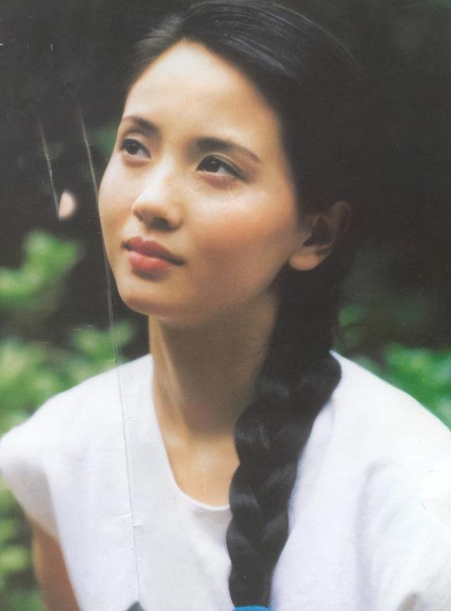 “江南第一美女”陶慧敏：嫁初恋生女幸福美满，如今活成人生赢家