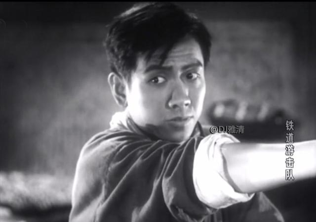 85版《铁道游击队》演员今昔照 张甲田依然帅 王国强演技不输冯奇