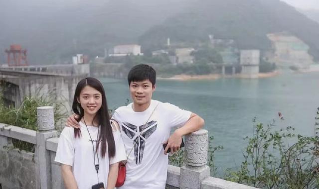 亚洲飞人苏炳添：从校服到婚纱，妻子林艳芳最懂他的累与痛