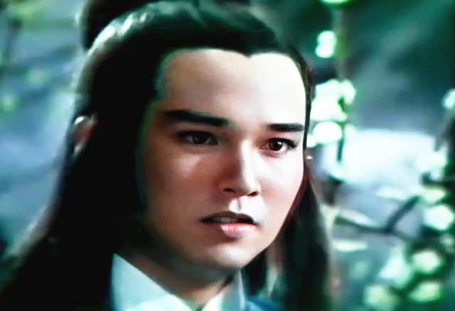 孟飞与小20岁妻子秀恩爱！砸重金做医美保养，70岁皮肤好显年轻