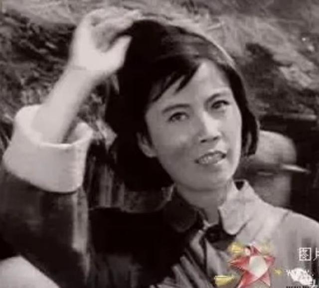 老艺术家王心刚，与病魔对抗5年，如今与爱妻携手共度晚年