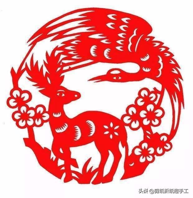 传说，千年为苍鹿，两千年为玄鹿，故而鹿乃长寿之象征