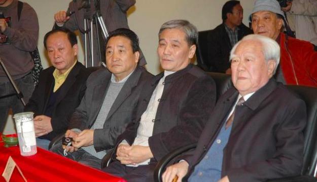 同样是天津同行，马志明怒赞郭德纲，赵津生却怒斥郭德纲“偷窃”