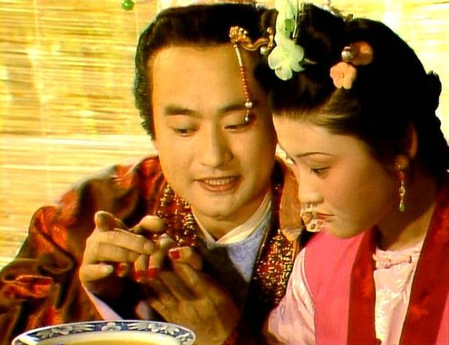 87版《红楼梦》贾琏风流好色，扮演者高宏亮却独宠大三岁妻子