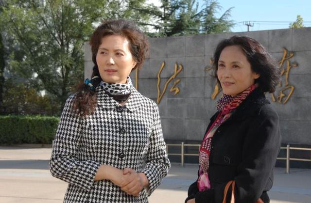 山东演员温玉娟：低调嫁平凡丈夫，恩爱几十年，晚年生活幸福美满