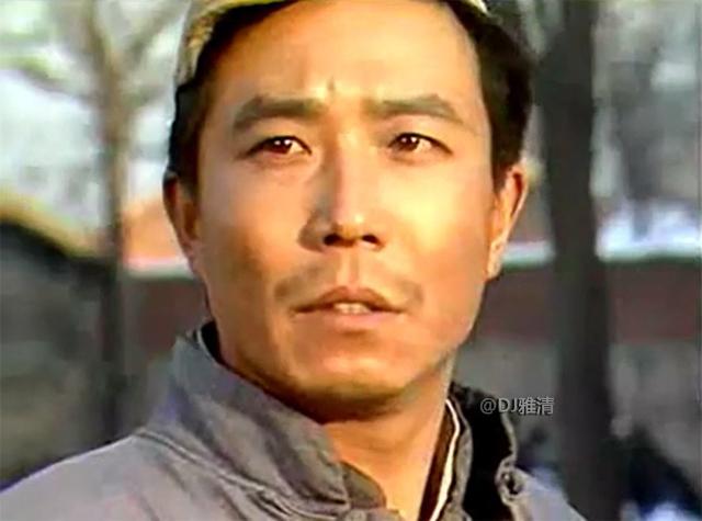 85版《铁道游击队》演员今昔照 张甲田依然帅 王国强演技不输冯奇