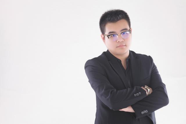 金融专访：罗浩 莫道少年无意气，身入市场自成舟