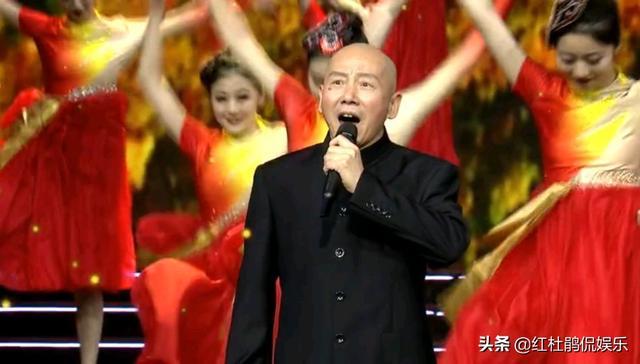 央视国庆戏曲晚会主持人公布，张喆任鲁豫搭档，前者存在感增强了
