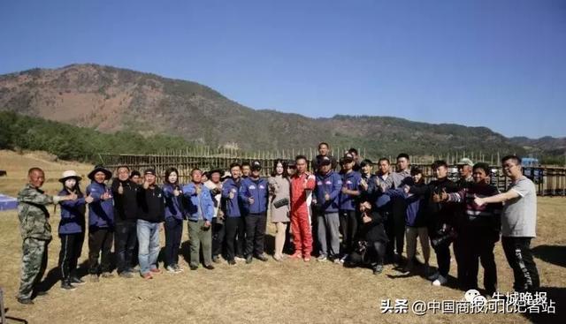 河北威县人李奇龙飞越75.6米长江源    创新世界纪录