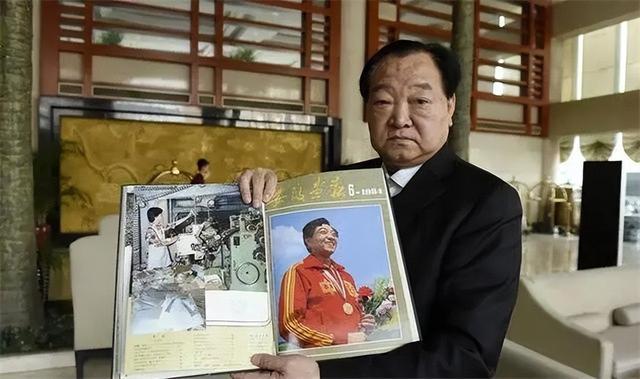射击冠军许海峰：为国家夺金，却愧对妻儿一生，如今65岁面容憔悴