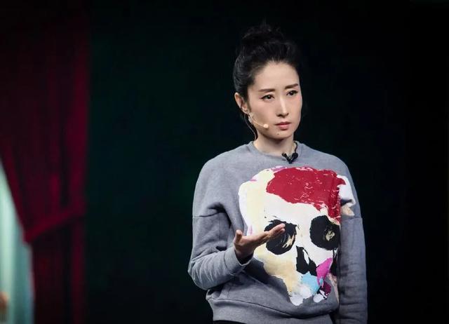 “浪姐”刘敏涛，做富商女人7年，带娃离婚爆红，46岁仍向往爱情