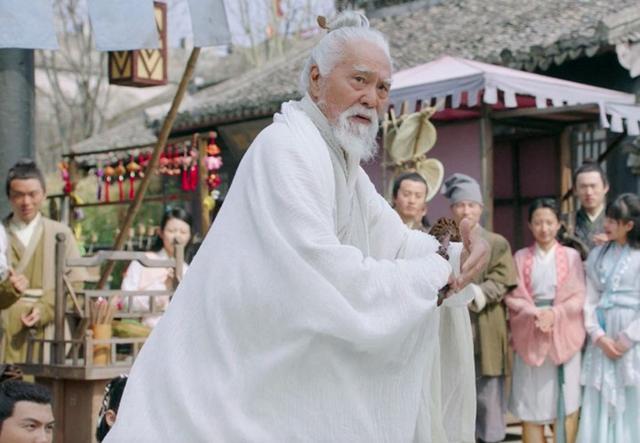 “中国最酷爷爷”王德顺：79岁T台走秀爆红，他后来如何了？