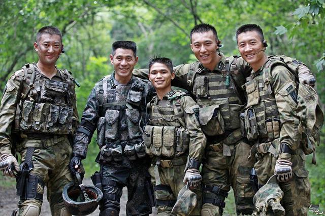 《战狼》庄小龙：吴京部队的班长，曾代表中国参加特种兵猎人集训