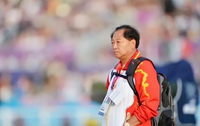 射击冠军许海峰：为国家夺金，却愧对妻儿一生，如今65岁面容憔悴