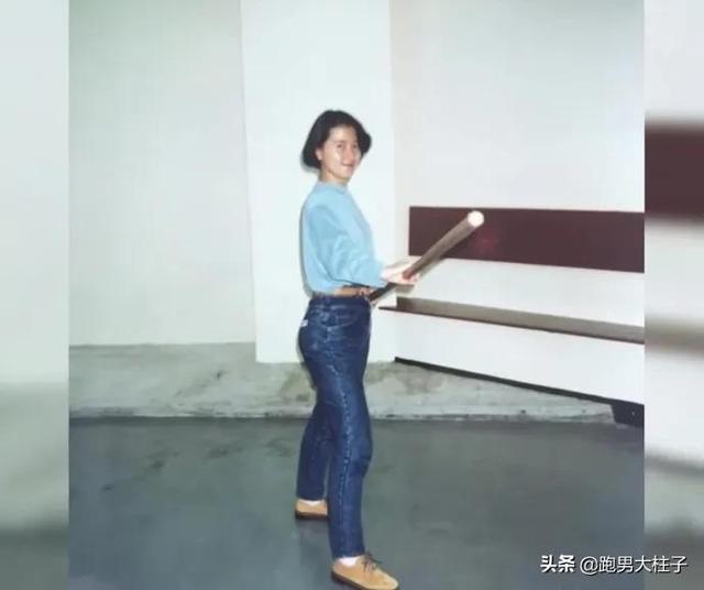 祝文君89年入行，在TVB服务超30年，临终时观众才得知她恶魔缠身