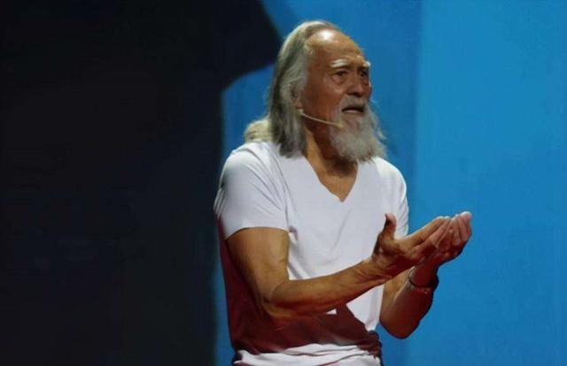 “中国最酷爷爷”王德顺：79岁T台走秀爆红，他后来如何了？