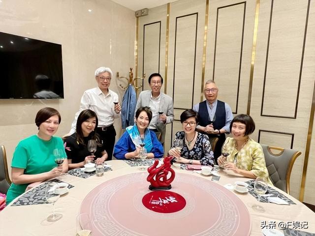 曾比特参加一个内地节目就红了 TVB高层曝其成大型饮食集团代言人