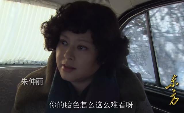 著名演员壮丽：唐国强前妻自缢身亡、气死前岳父，她还是嫁给了他
