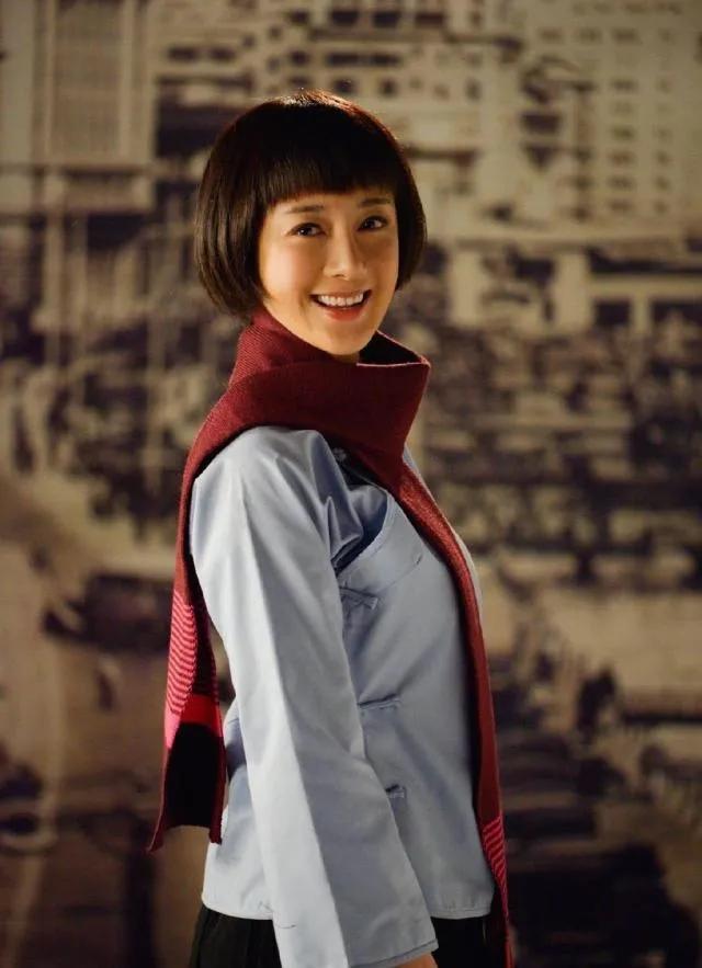 “电视圈景甜”李依晓的20年成名史，和她的隐秘情史
