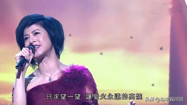 “天若有情”主唱袁凤瑛罕见现身，53岁仍单身，自爆不婚原因