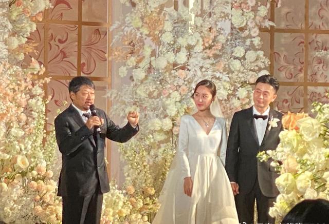 恭喜李雪导演大婚！孔笙为其证婚，新娘是《伪装者》中的丫环