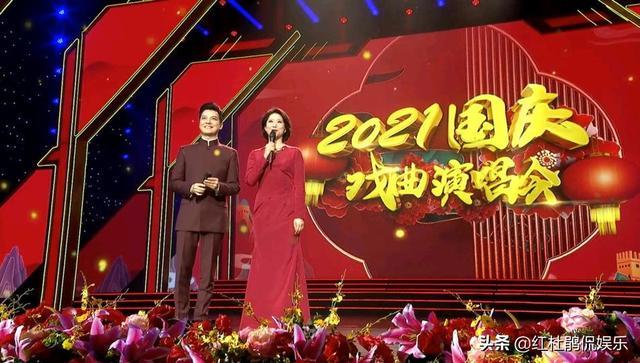 央视国庆戏曲晚会主持人公布，张喆任鲁豫搭档，前者存在感增强了
