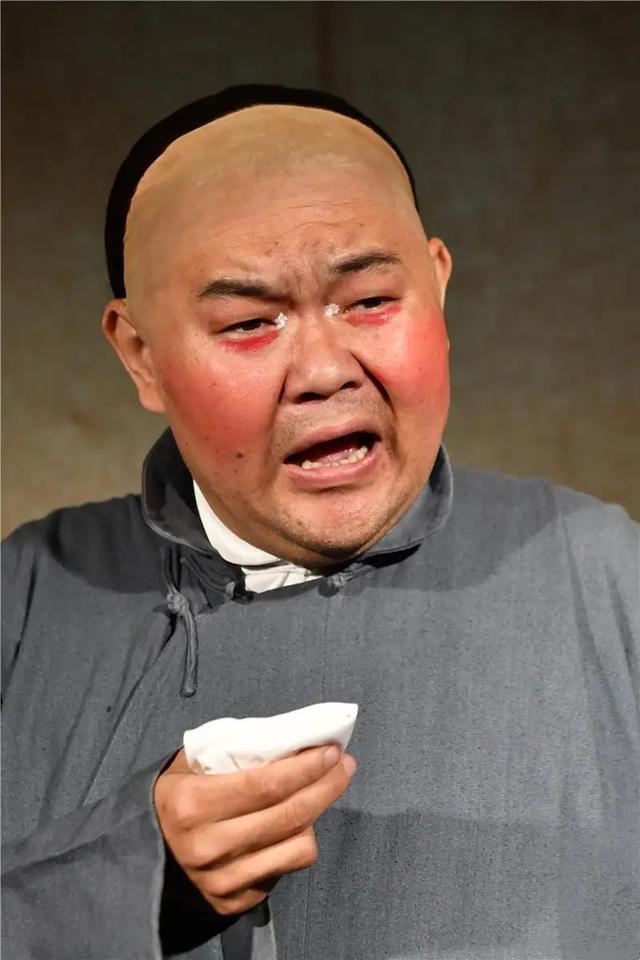 “吴胖子”班赞离世3年：戏红人不红，遗孀的坚持让人泪目