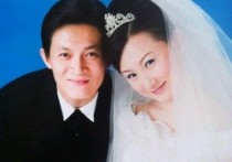 杨志刚老婆张静结婚照 伴丈夫从无到有不离不弃 如今一家三口幸福美满